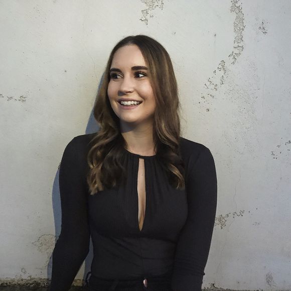 Meet your Posher, Hannah - Picture 1 of 1